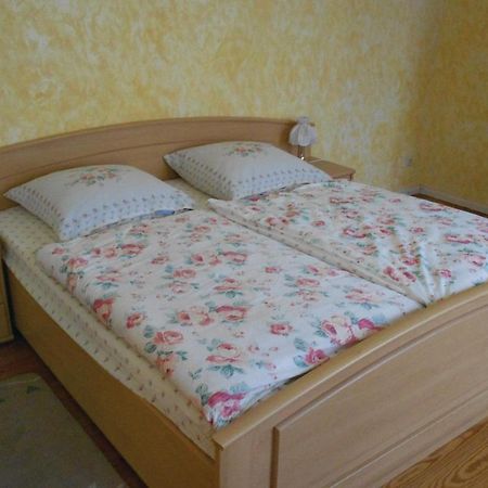 Lovely Apartment In Waren-Mueritz With Kitchen 바렌 외부 사진