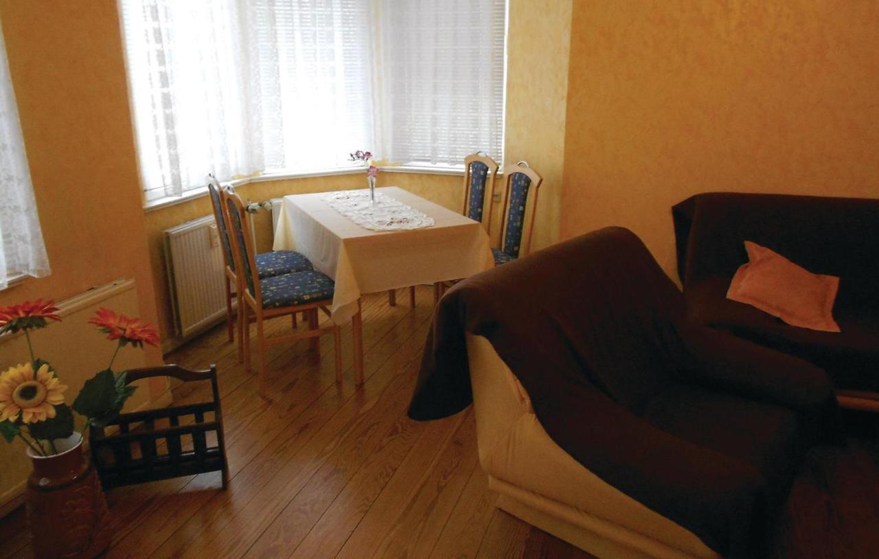 Lovely Apartment In Waren-Mueritz With Kitchen 바렌 외부 사진
