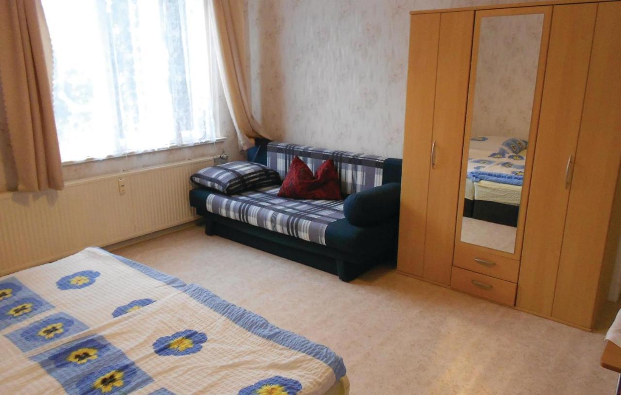 Lovely Apartment In Waren-Mueritz With Kitchen 바렌 외부 사진